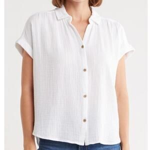 BeachLunchLounge Light Blue Dawson Short Sleeve Gauzy Cotton Button Up Shirt